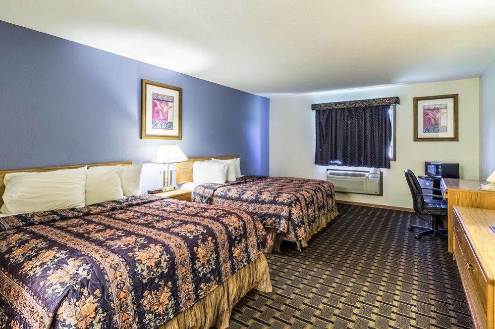 Rodeway Inn Brainerd Esterno foto